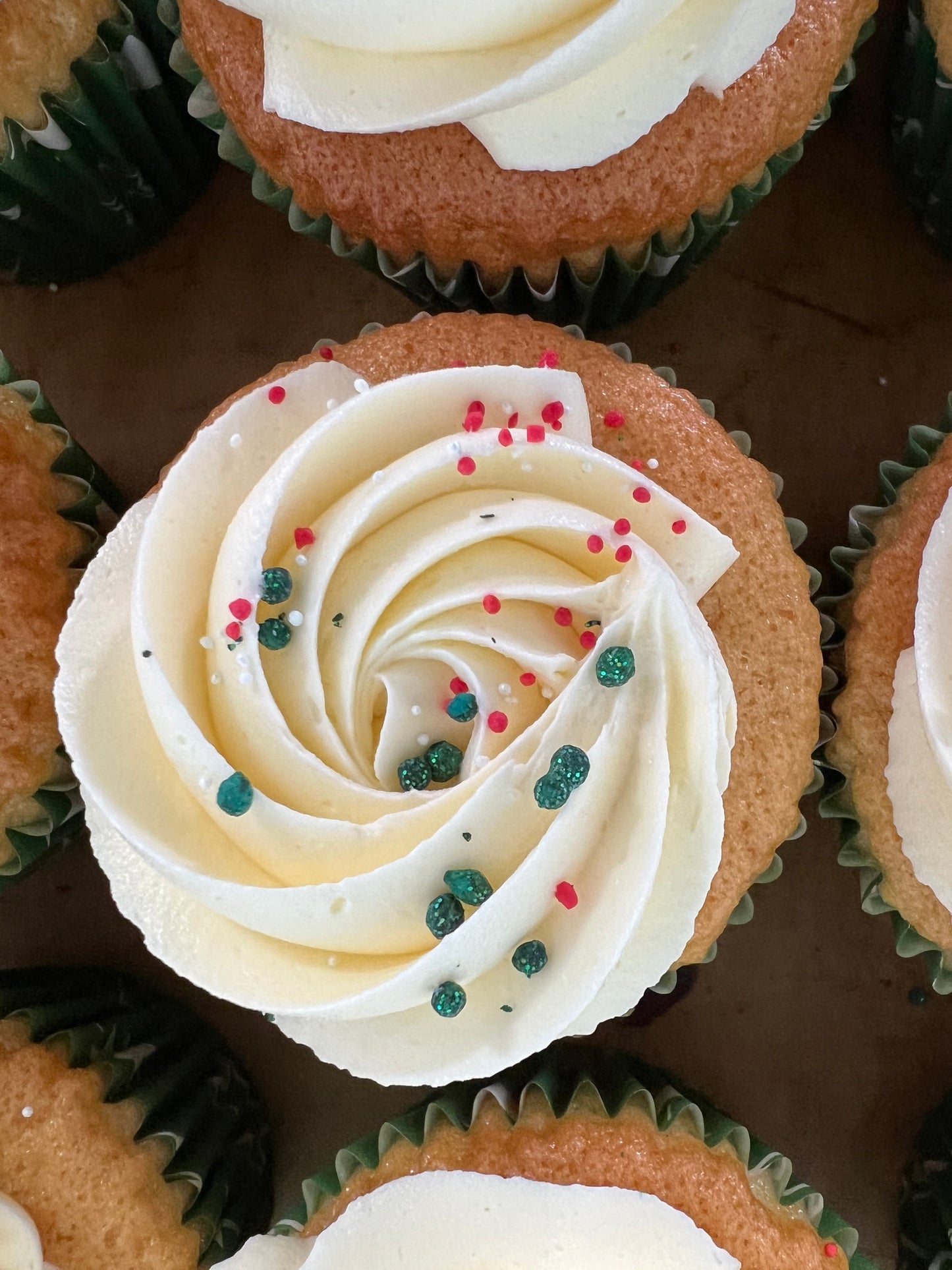 Vanilla/ Chocolate Buttercream Cupcakes