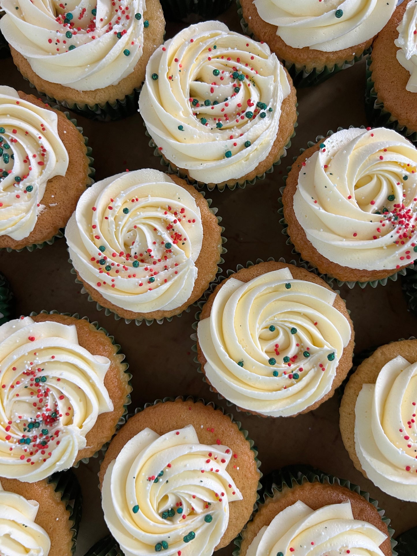 Vanilla/ Chocolate Buttercream Cupcakes